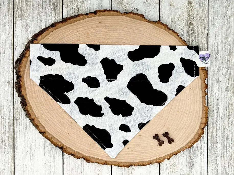 Handmade Dog Bandanas: Stylish Collar BearwoodEssentials-Elevated Pet Feeders