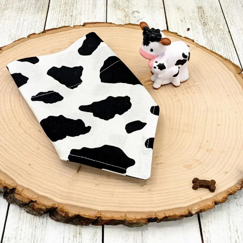 Handmade Dog Bandanas: Stylish Collar BearwoodEssentials-Elevated Pet Feeders